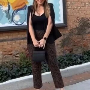 CABI Cool It Crop #4316 Size Medium